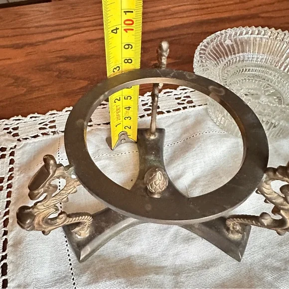 Vintage brass Candle Holders and one glass holder - Picture 3 of 12